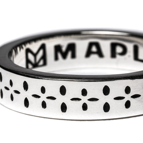 MAPLE Bandana Ring Silver 925 close up view