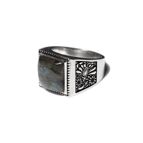 Buick Ring (Silver/Labradorite)