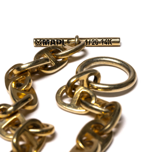 MAPLE Chain Link Bracelet 7mm 14K Gold clasp and bracelet closeup