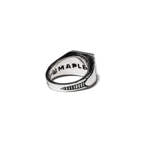 MAPLE Collegiate Ring Silver 925/Mother of Pearl back inside view