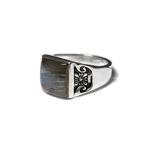 Collegiate Ring (Silver 925/Labradorite)