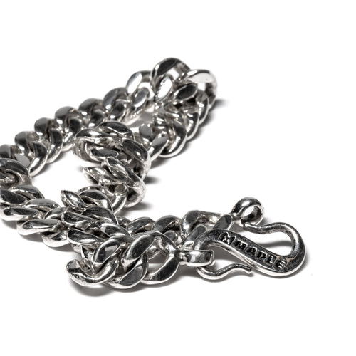 MAPLE Cuban Link Bracelet Silver 925 clasp and bracelet closeup