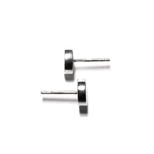 MAPLE Nevermind Stud Earrings Silver 925 top view of earring post stud