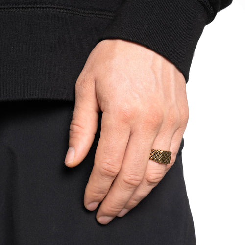 Quilted Signet (14K Gold)