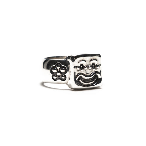 MAPLE Smiley Signet Silver 925 side view