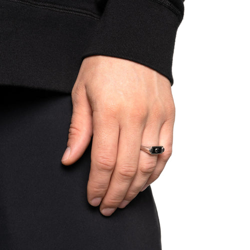 Unruly Ring (Silver/Resin/Onyx)