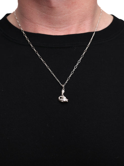 Water Baby Chain in Silver 925 worn on model