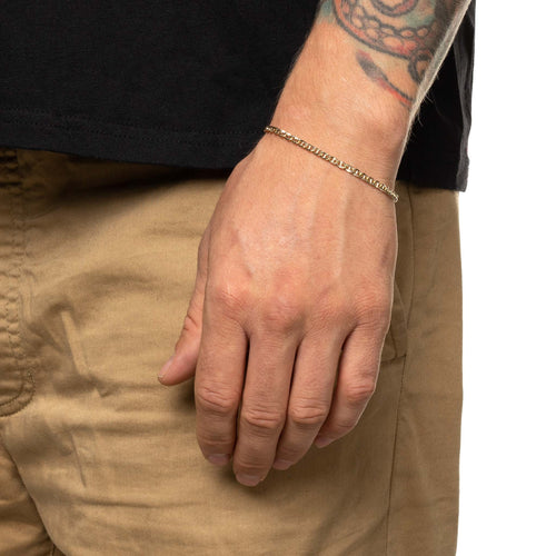 MAPLE Bar Curb Chain Bracelet 14K Gold on wrist