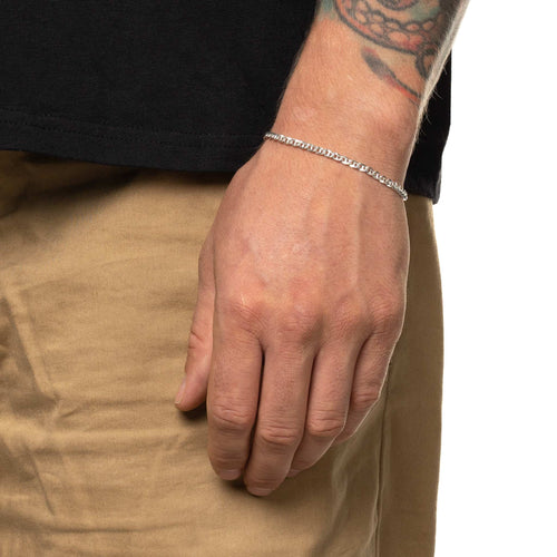MAPLE Bar Curb Chain Bracelet Silver 925 on wrist