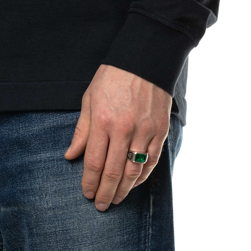 MAPLE Midnight Ring Slim Silver 925/Green Emerald on finger view