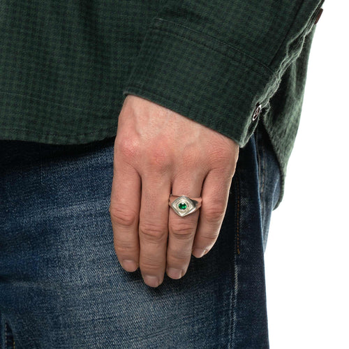 MAPLE Psychotropic Class Ring Silver 925/Emerald Gemstone on finger view