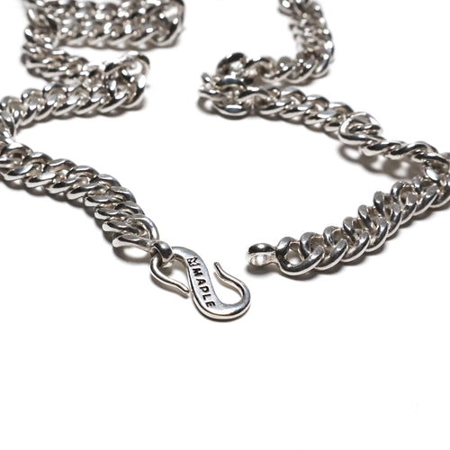 MAPLE 8mm Cuban Link Chain Silver 925 with S-hook clasp closeup