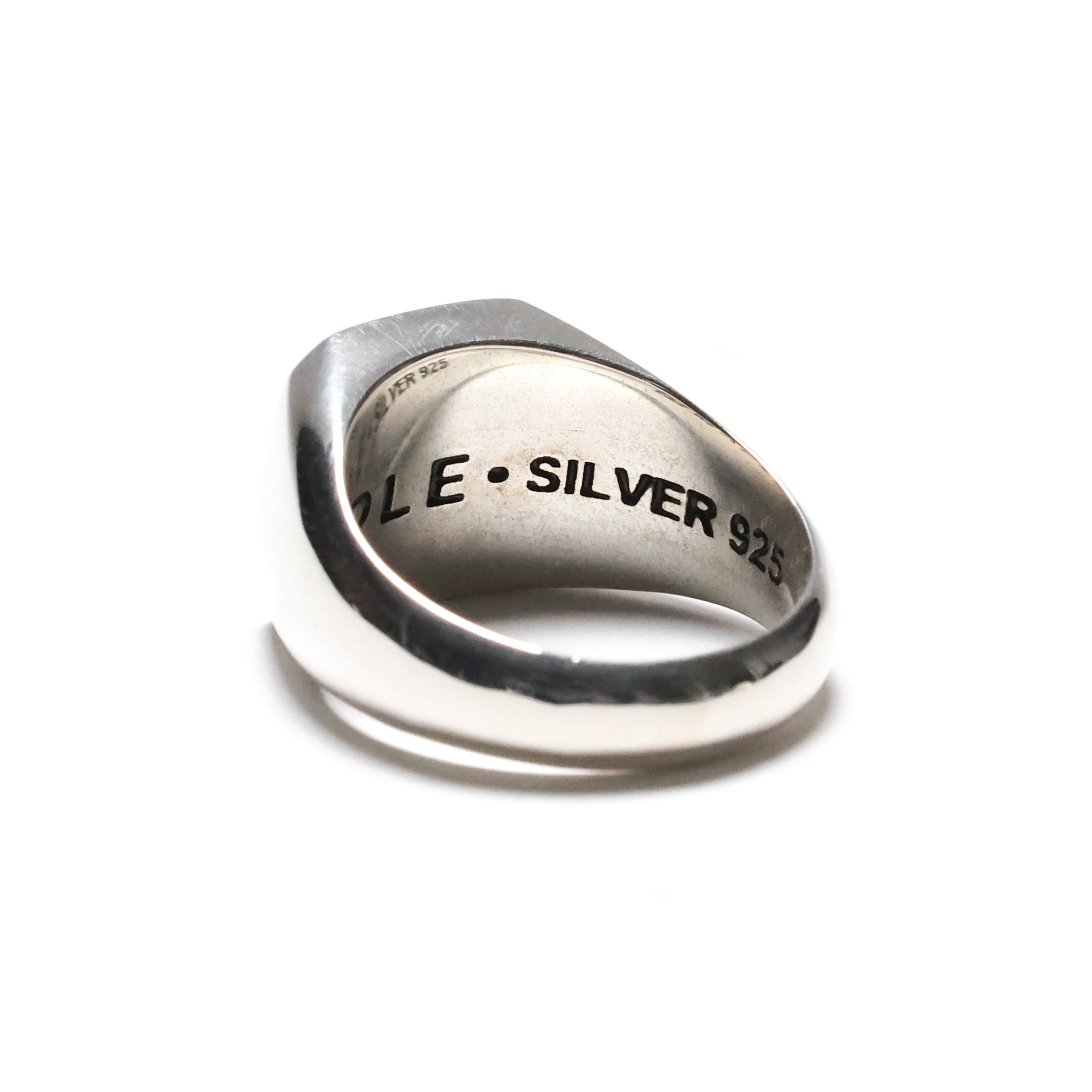 Floral clearance signet ring