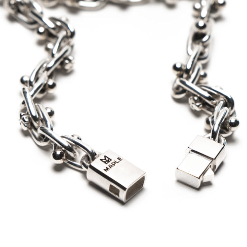 MAPLE Tropique Chain Necklace Silver 925 push clasp closeup