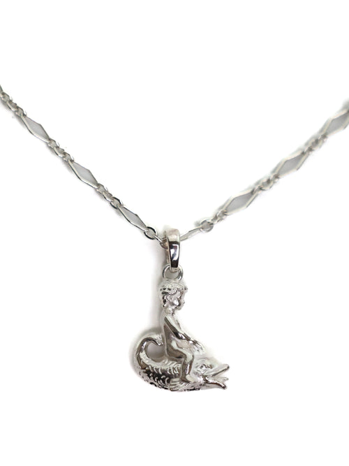 Water Baby Chain in Silver 925 pendant close-up