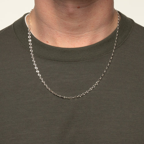MAPLE Julian Chain Necklace Silver 925 on model